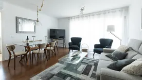 Charming Apartment with Balcony & Pool - Image 3