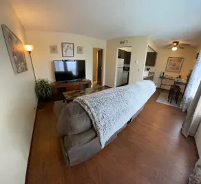 Unit 2: 1 bedroom upstairs with some updates - Image 4