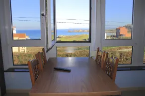Cosy studio apartment on seafront - Image 3