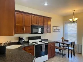 275 N 2nd St - The Red Brick Lower - Image 2