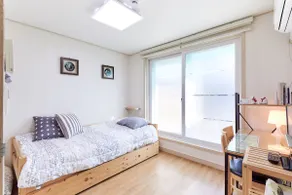 Clean and Cozy House in Gangnam - Image 2