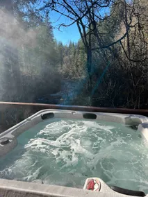 Gorgeous riverfront retreat One Hour from Portland - Image 2