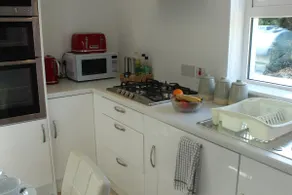 Modern, Cosy, Relaxing Bunlin Heights Studio - Image 3