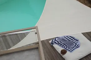 Luxurious villa with private swimming pool - Image 3