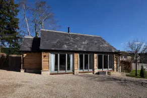 Brand new (2019) luxury one bedroom & ensuite in the heart of the Cotswolds - Image 5