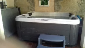 chalet and outdoor spa - Image 3