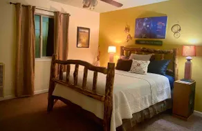 Peaceful, cozy Guest Wing - close to town - Image 4