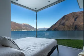 Marvelous Lake Destination eco-friendly villa - Image 3