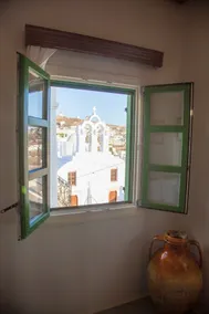 Tsouklou 1- Amorgos Elegant Apartment Chora - Image 5