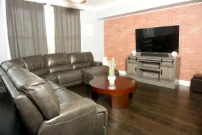Townhome close to all downtown attractions! - Image 5