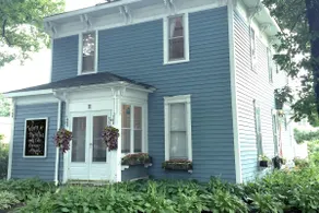 Historic home in quaint Grayslake, self check-in - Image 3