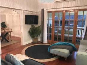 ‘The Nest’ 3 bed house by the beach, pet friendly - Image 2