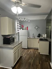 “Modern Casita by Corpus Bay – Kitchen & Fast WiFi - Image 4