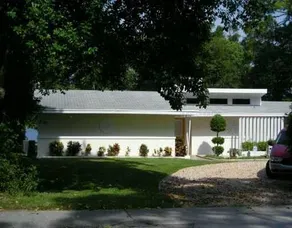 LAKEFRONT HOME NEAR ALL ATTRACTIONS - Image 2
