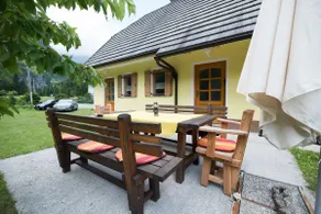 Yellow house - Image 3