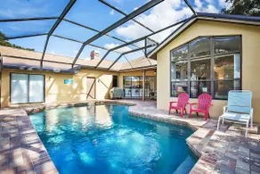 THE PINE WARBLER 4 BEDROOM 2.5 BATH POOL HOME PERFECT FOR ONE OR TWO FAMILIES - Image 3