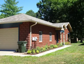 The Angel Carriage House in New Harmony - Image 2