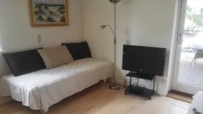 1-bedroom apartment with covered terrace - Image 2