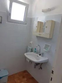 Beautiful top floor apartment next to the sea. - Image 4