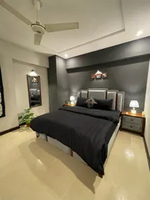 Freddy's Royal Family Apartments - Image 3
