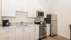 North Portland Studio Apartment - Image 4