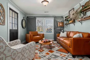 Benton House | Cozy Farmhouse |Convenient Location - Image 4