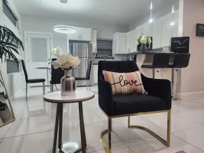 New Luxury Condo PRIME Location - Image 2