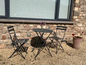 Cosy countryside retreat, edge of Frome near Bath. Pets welcome. - Image 5