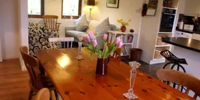 Moyard 357 Oak Lodge - Image 3