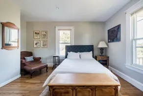The Farmhouse Estate Apartment - Image 5