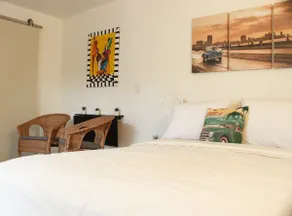 Havana Nights Guesthouse•Private Stay+Free Parking - Image 4