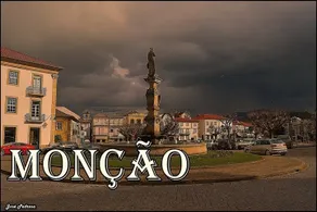In the center of the fortified walls of Monçao - Image 2