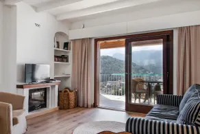 Two bedrooms flat in Port de Sóller - Image 2