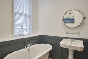 Host & Stay - Huntcliff View Apartment - Image 4