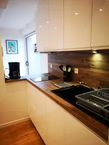 New apartment with garden by the sea - Image 3