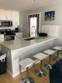 Cozy One Level Ranch- 5 mins to DT & DPAC - Image 2