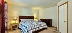 Spacious & Conveniently Located - Image 3