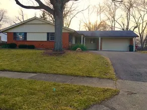 Spacious Home, Quiet, near Airport - Image 2