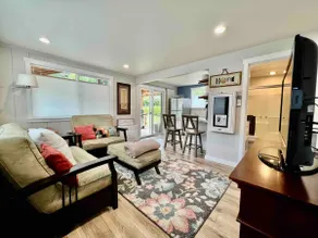 Cozy Country Cottage * Near Hiking & Beaches - Image 4