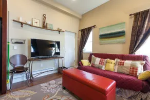 Attach guesthse near Denver's Tennyson & Stockshow - Image 4