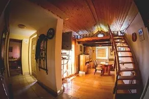 Charming holiday home - Image 4