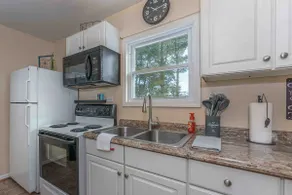 Charming James River Cottage - Image 4