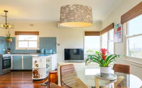 Retro Cottage Flynns Beach - Image 3