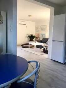 Cozy House with Free Parking (4 people) - Image 3