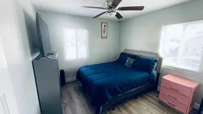 Lovely 2-Bedroom apartment with free parking - Image 4