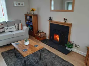 Two bedroom house with enclosed gardens and 2 car drive - Image 2