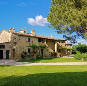 Character property• Umbria 6 pp• Pool & Garden AC - Image 2