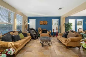 Large Luxury Private Oasis Home - Image 5