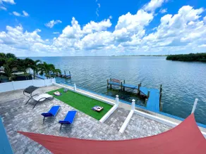 The American Dream🇺🇸Walk to Beach🌴Launch Views🚀 - Image 4