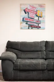 Spacious Modern 2 BR Suite Near Everything - Image 2